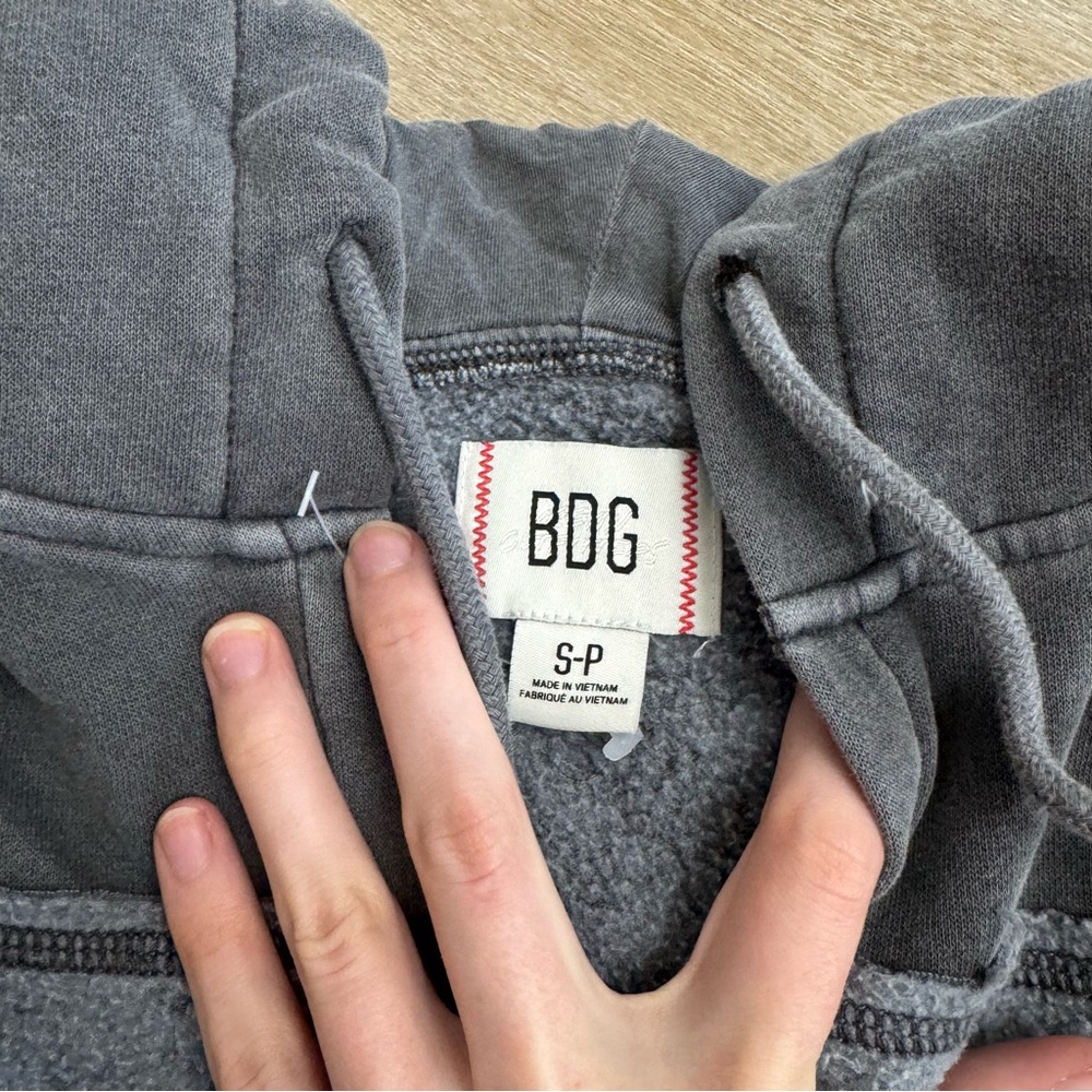 BDG Leanne Cropped Pullover Hoodie Sweatshirt - Picture 7 of 10